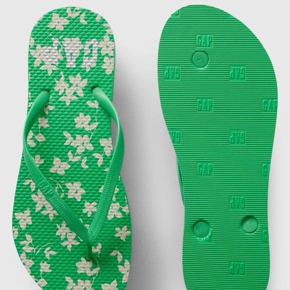 NWT GAP Logo Flip Flops Color: Green Floral SIZE 7 - Picture 3 of 5